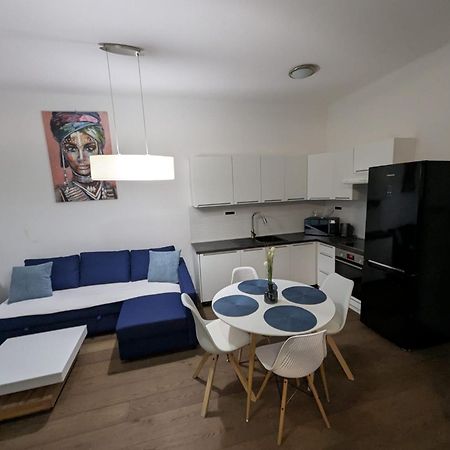 Fantabulous Downtown Abode W King Bed, 65" Tv, Washer And Tumble Dryer Загреб Экстерьер фото