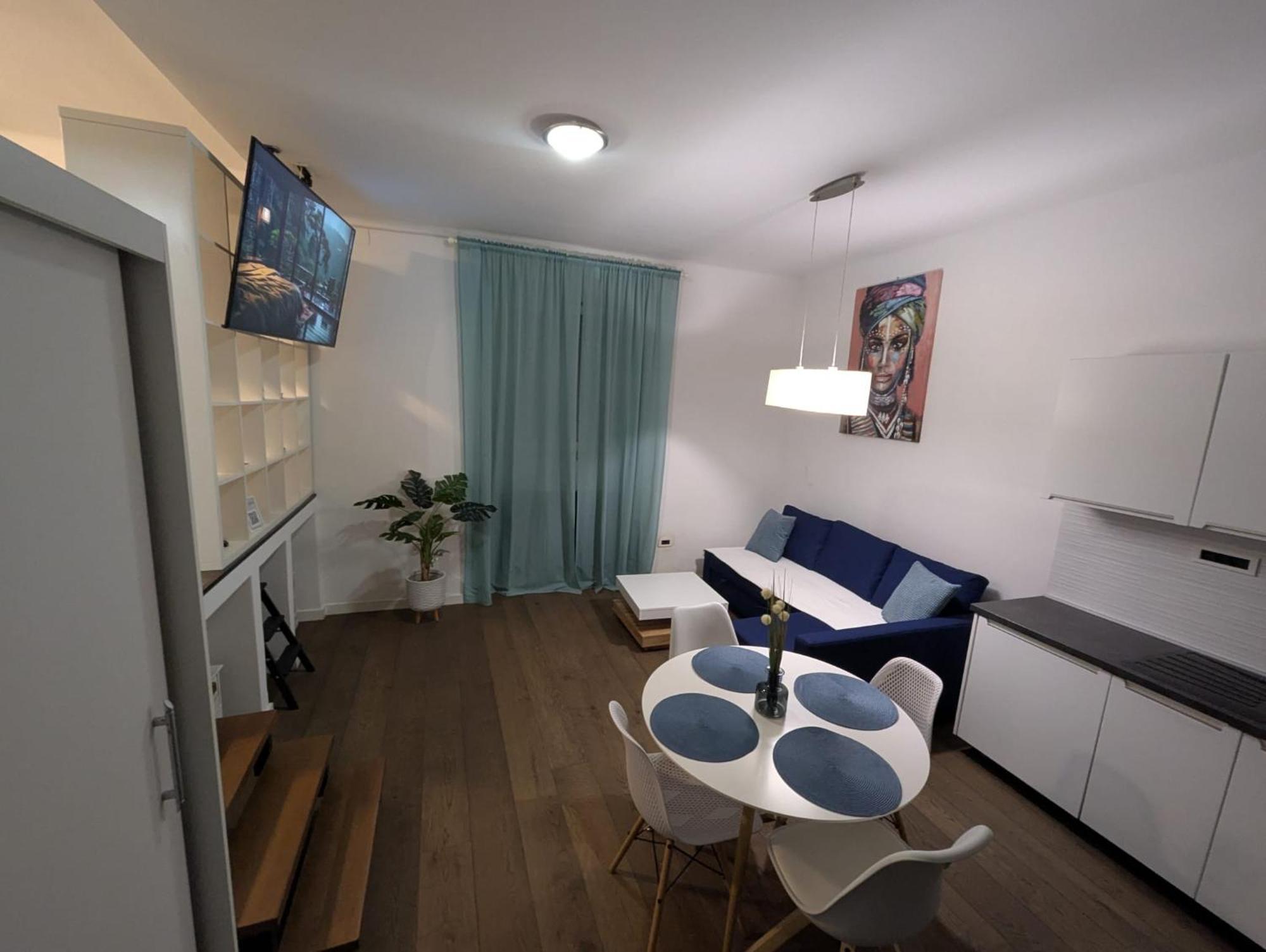 Fantabulous Downtown Abode W King Bed, 65" Tv, Washer And Tumble Dryer Загреб Экстерьер фото